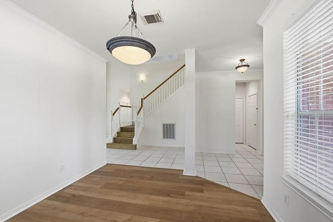 Empty room, Interior, Pendant Lights, Wood Texture Flooring