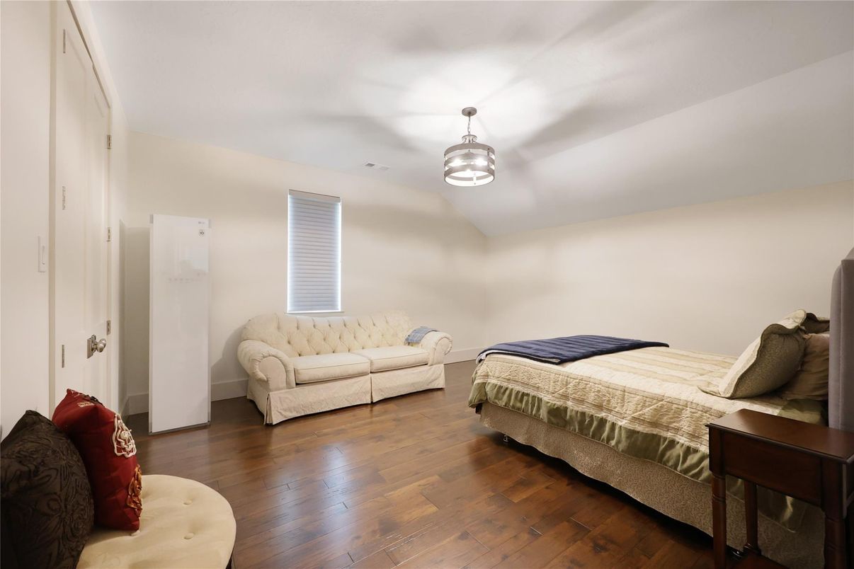 Bedroom, Interior, Pendant Lights, Wood Texture Flooring