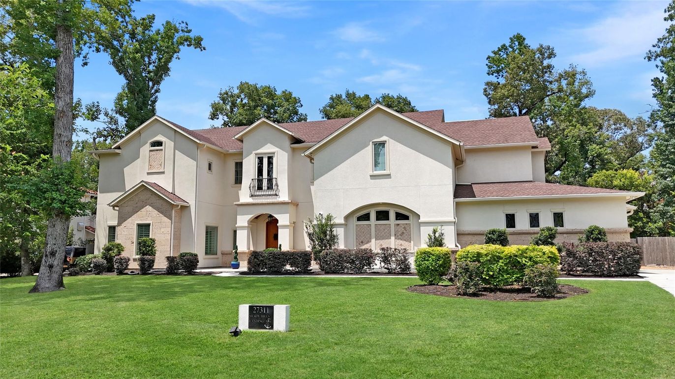 Backyard, Exterior, Facade, Spanish Mediterranean