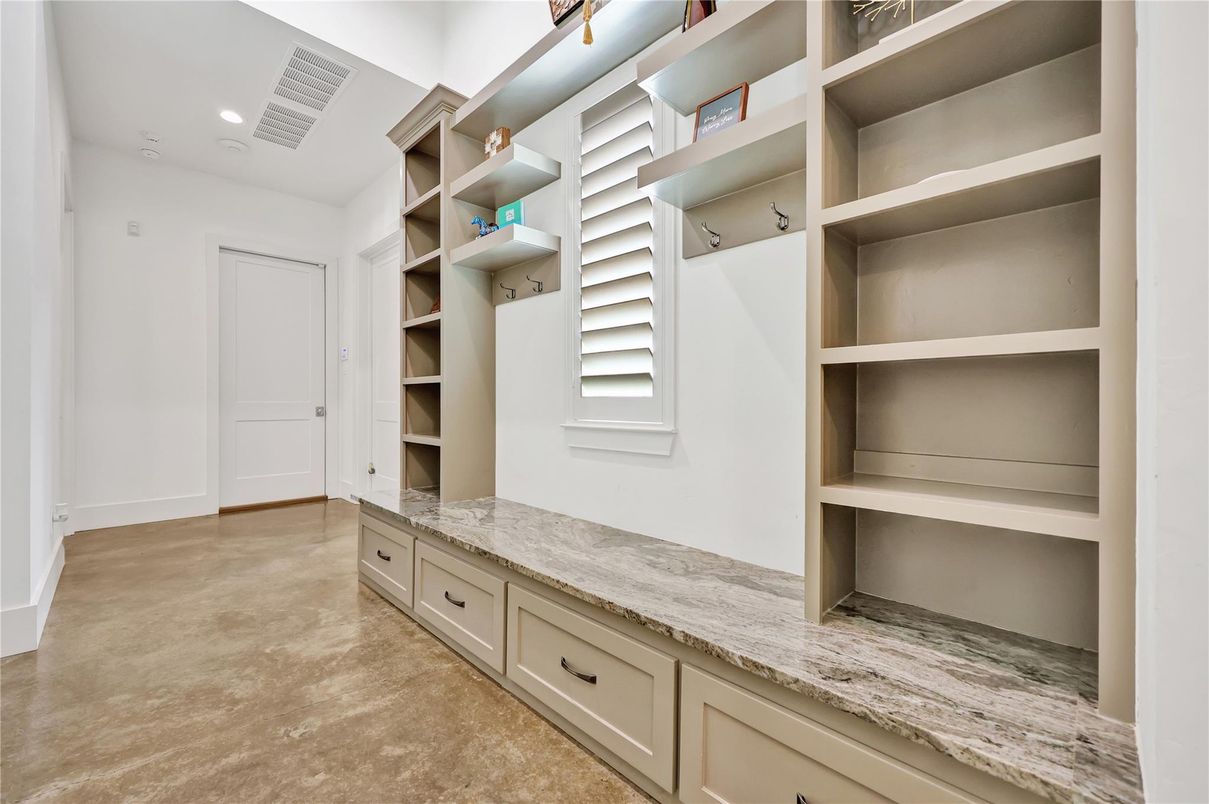 Interior, Recessed Lighting, Walk-in Closets