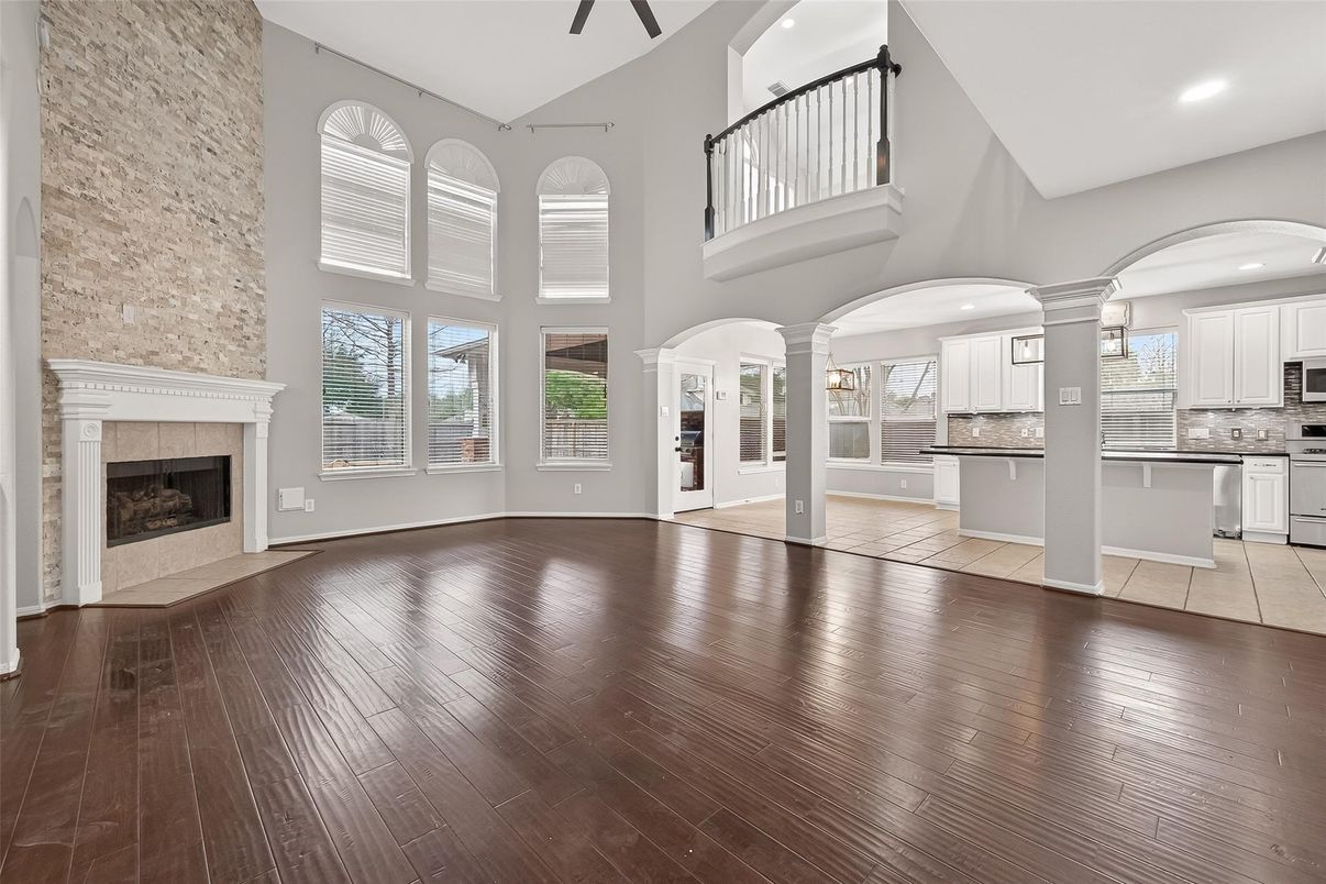 Fireplace, Interior, Kitchen, Recessed Lighting, Wood Texture Flooring