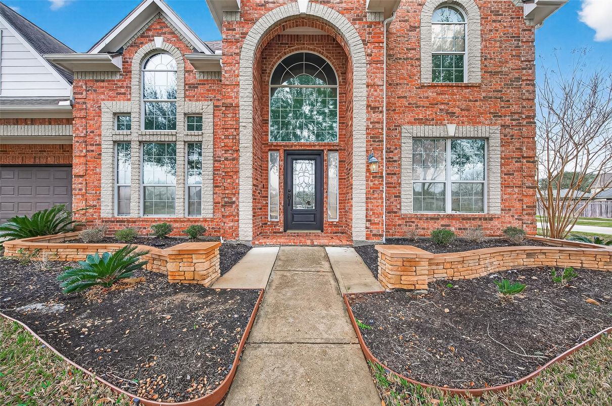 Exterior, Facade, Brick Facade, Brick Traditional