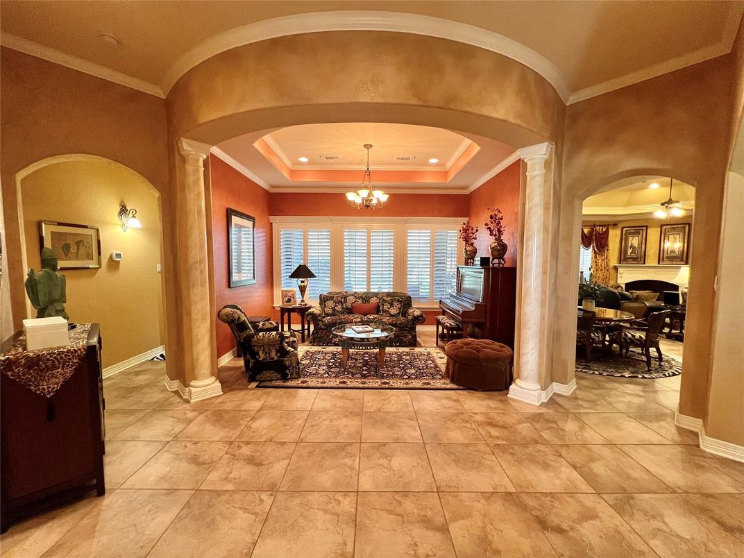 Chandelier, Dining room, Interior, Living room, Recessed Lighting