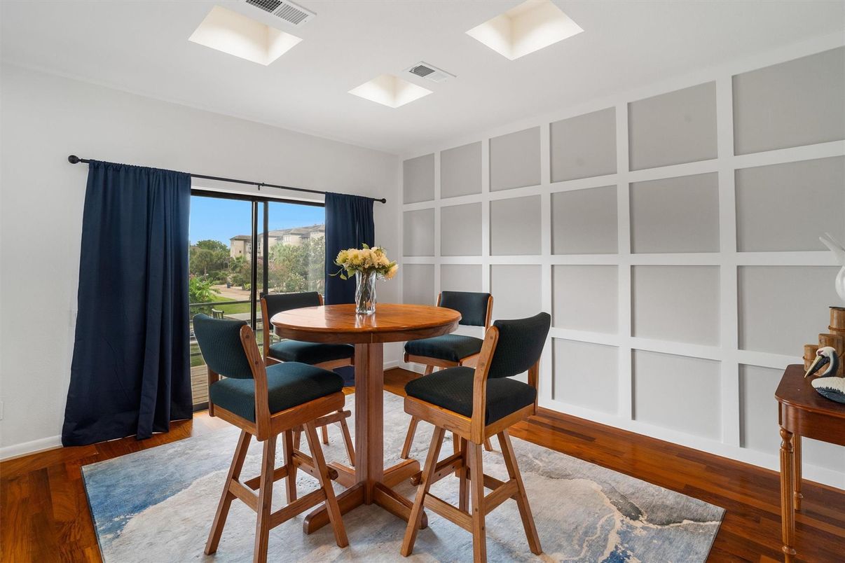 Dining room, Interior, Wood Texture Flooring