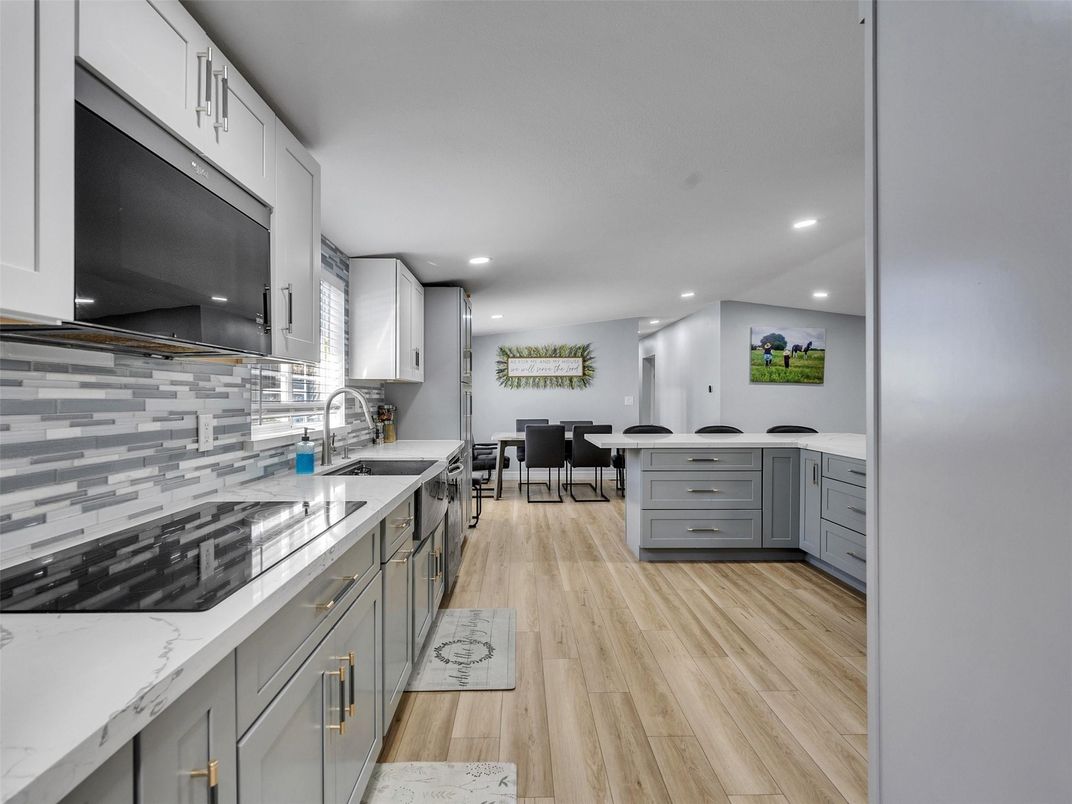 Dining room, Interior, Kitchen, Recessed Lighting, Wood Texture Flooring