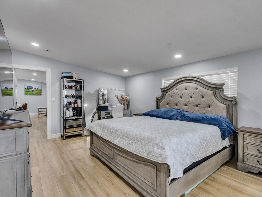 Bedroom, Interior, Recessed Lighting, Wood Texture Flooring