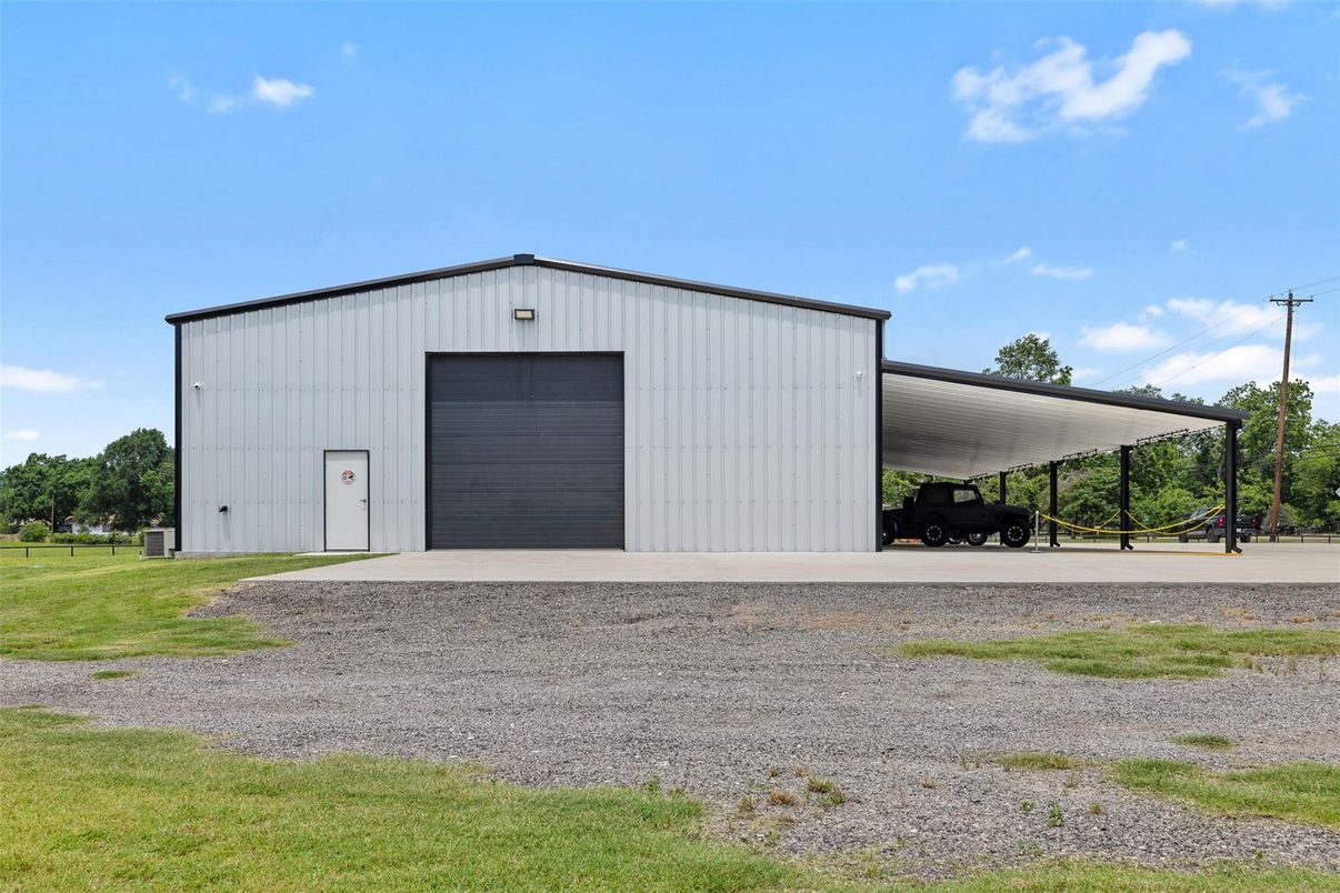 Backyard, Detached Garage, Exterior