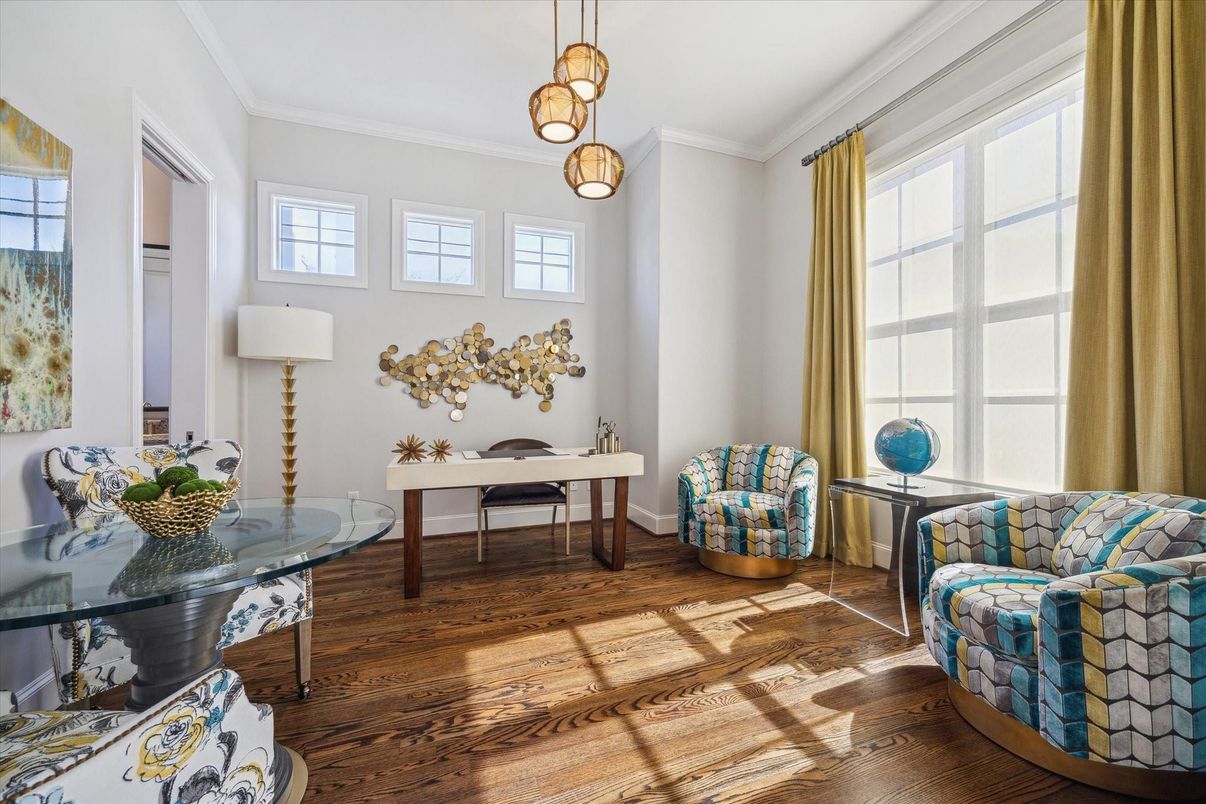 Interior, Pendant Lights, Wood Texture Flooring