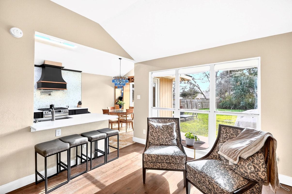 Dining room, Interior, Kitchen, Pendant Lights, Wood Texture Flooring