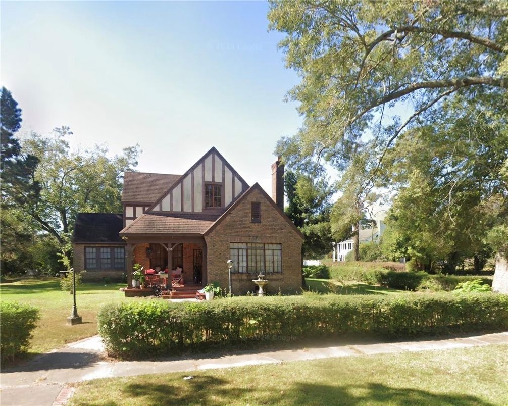 Backyard, Exterior, Facade, Brick Facade, Tudor Revival