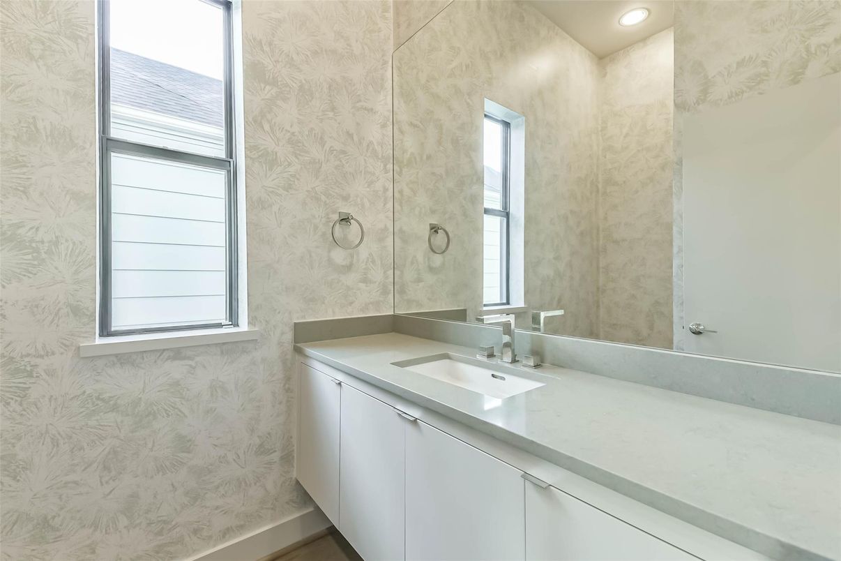 Bathroom, Interior, Recessed Lighting