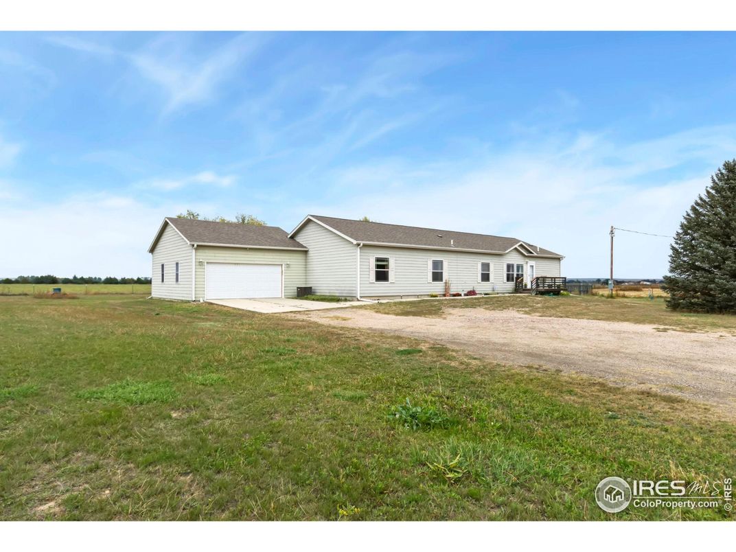 Backyard, Detached Garage, Exterior