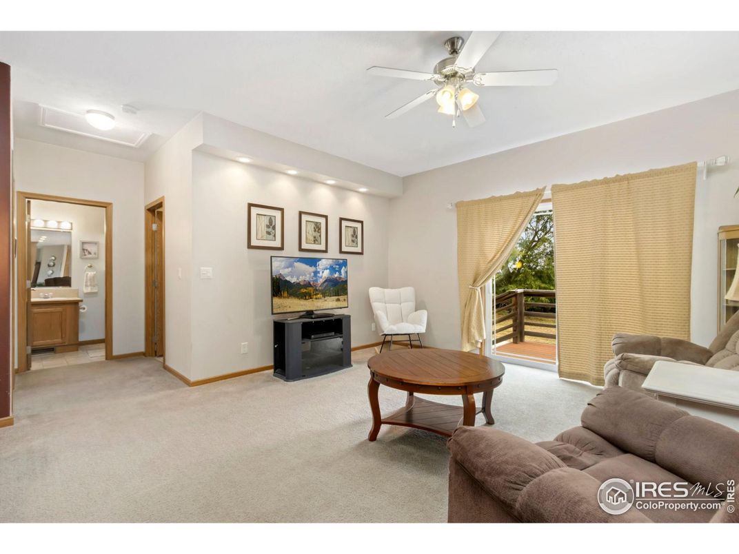 Bathroom, Interior, Living room, Recessed Lighting