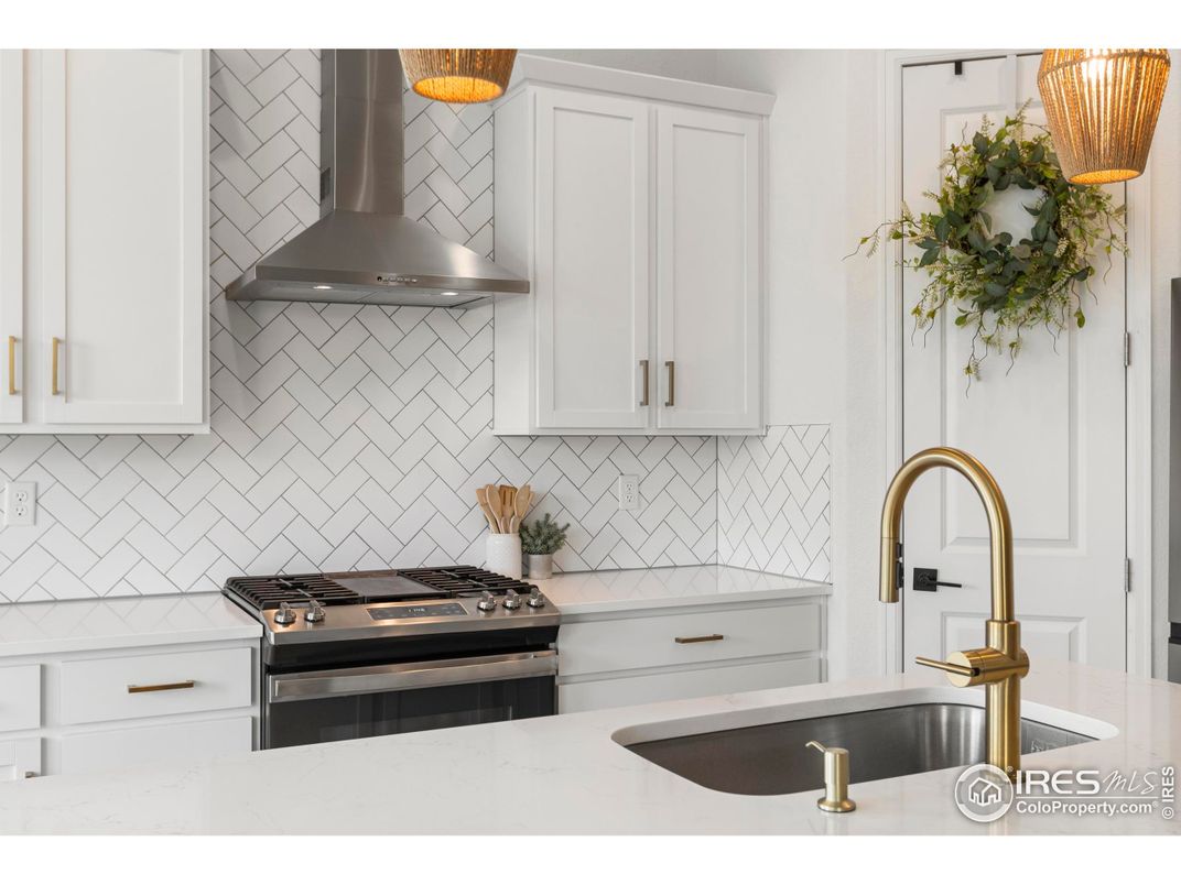 Interior, Kitchen, Stainless Steel Appliances