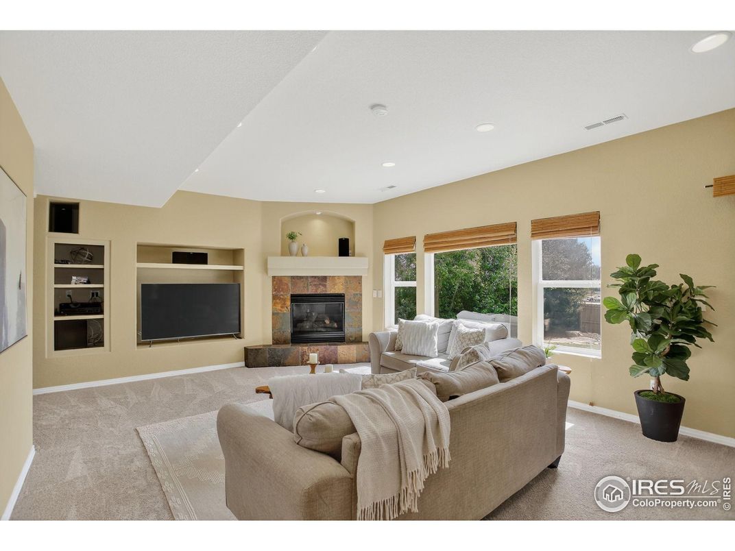 Fireplace, Interior, Living room, Recessed Lighting