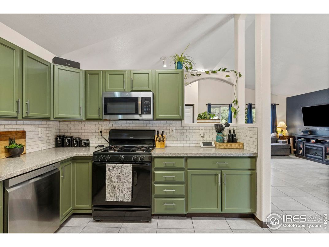 Interior, Kitchen, Stainless Steel Appliances