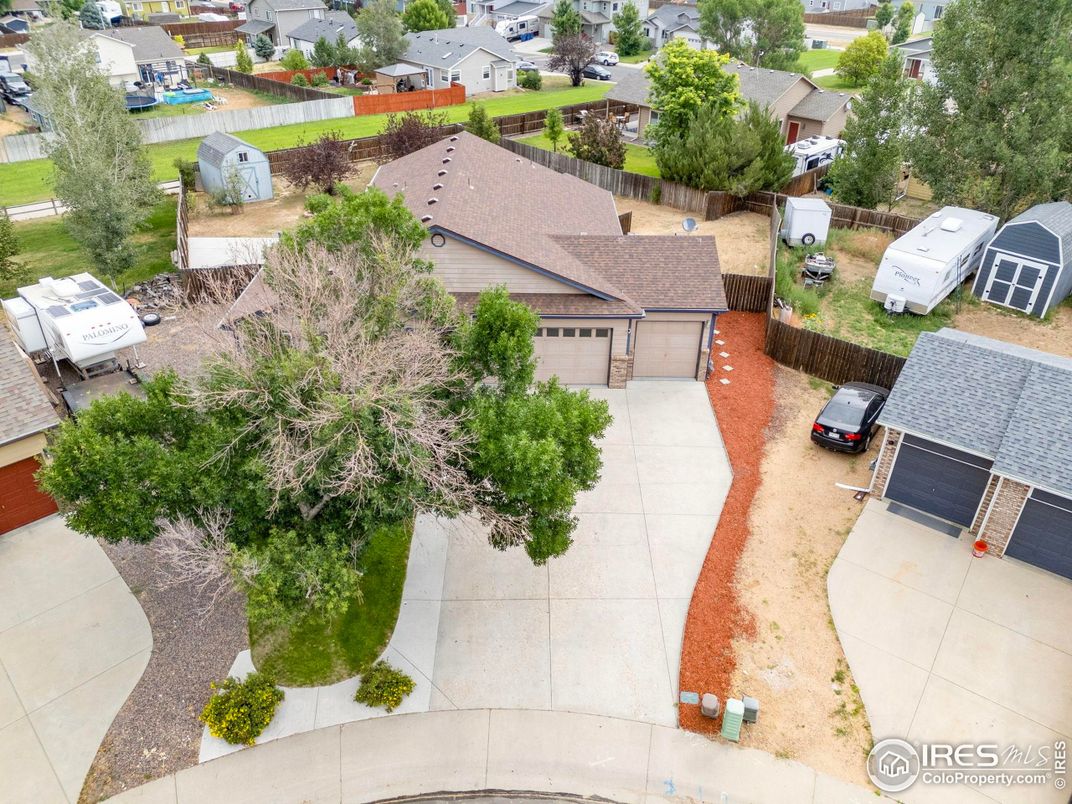 Exterior, Drone
