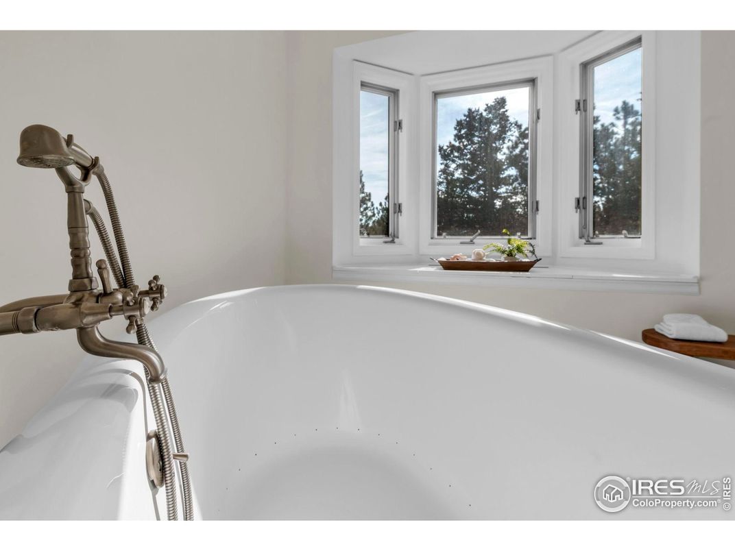 Bathroom, Free Standing Baths, Interior