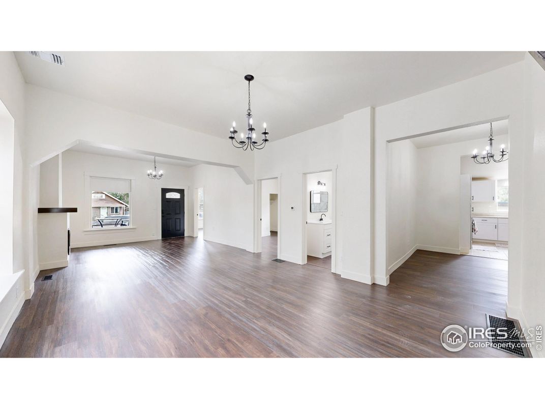 Chandelier, Empty room, Interior, Pendant Lights, Wood Texture Flooring
