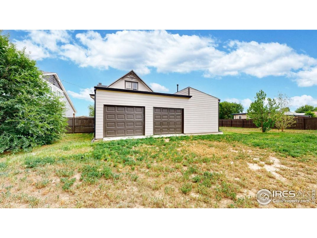Backyard, Detached Garage, Exterior
