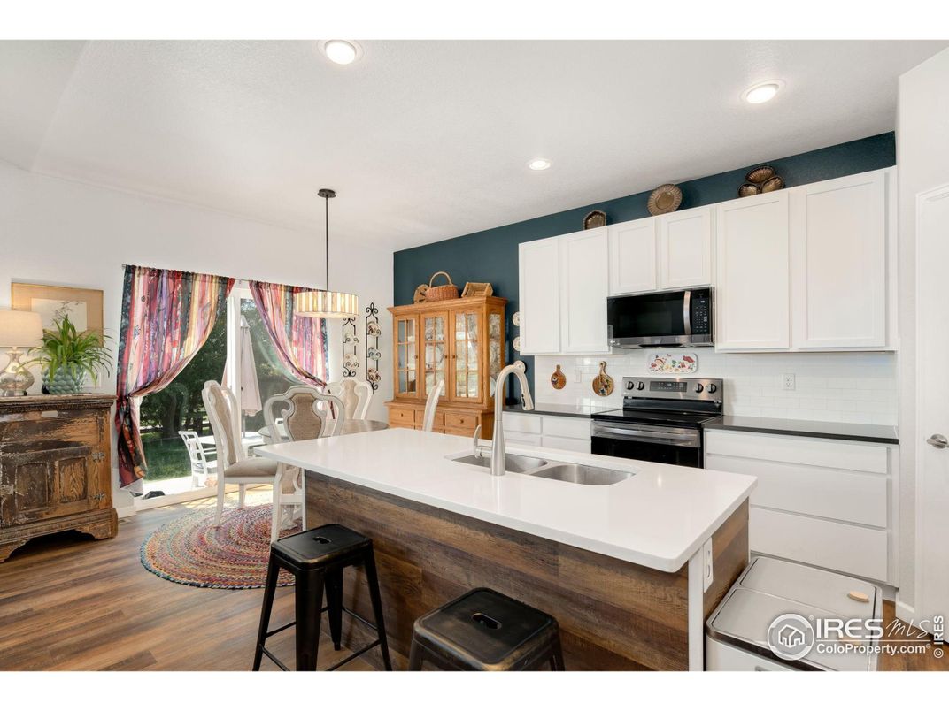 Dining room, Interior, Kitchen, Pendant Lights, Recessed Lighting, Wood Texture Flooring