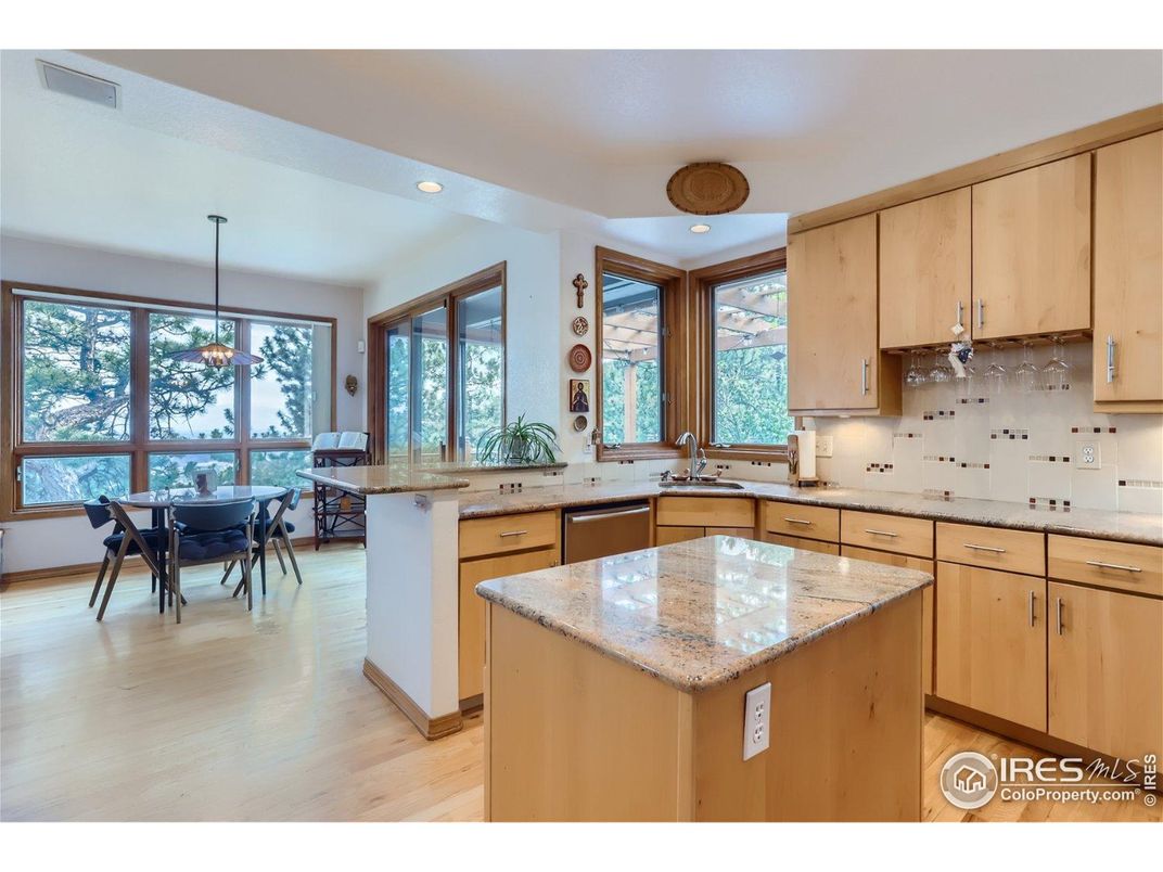 Dining room, Interior, Kitchen, Recessed Lighting, Wood Texture Flooring
