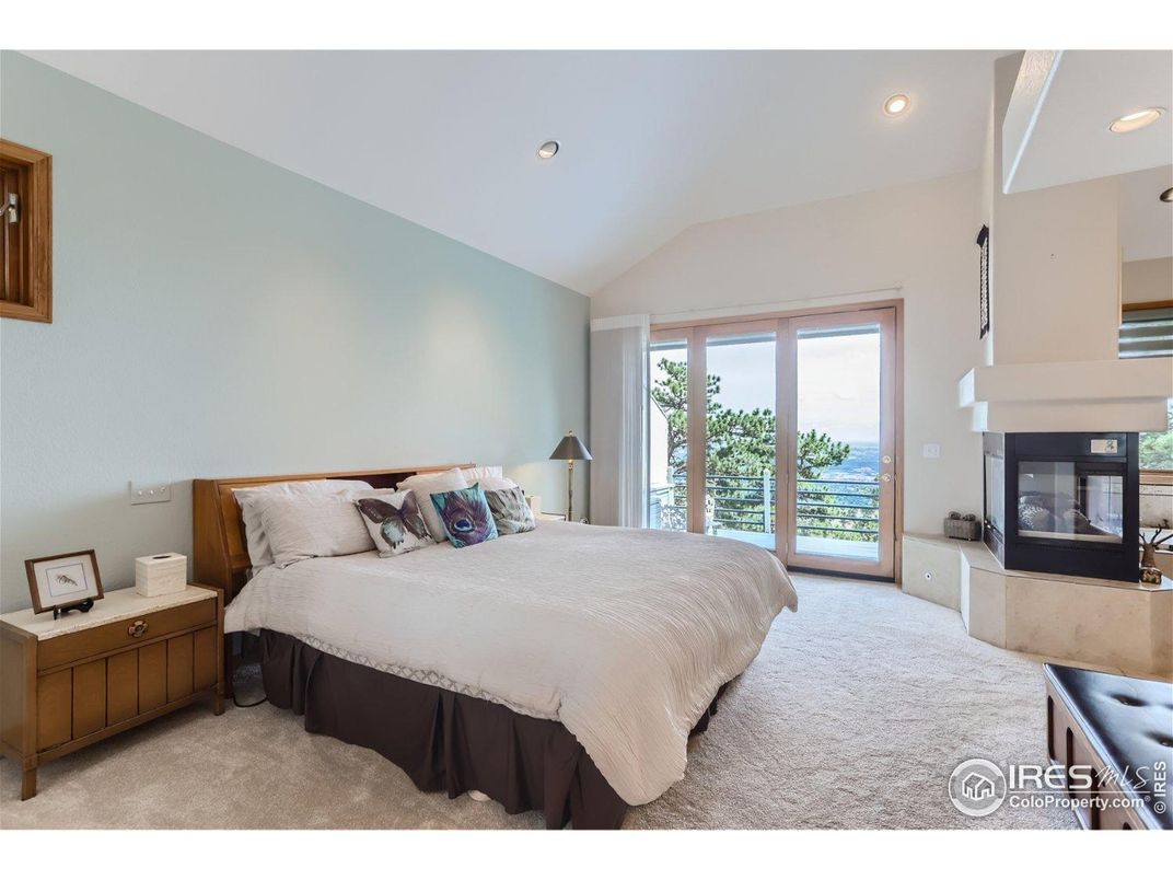 Bedroom, Fireplace, Interior, Recessed Lighting, Water