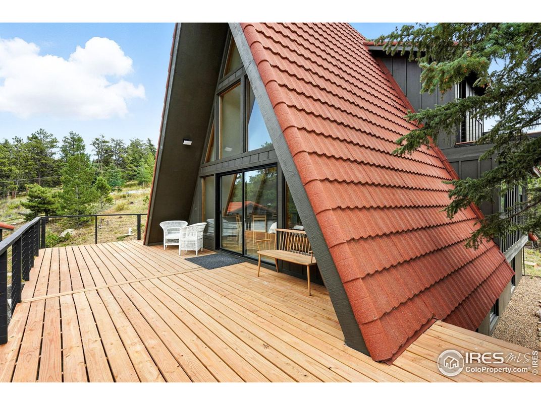 Exterior, Wood Texture Flooring