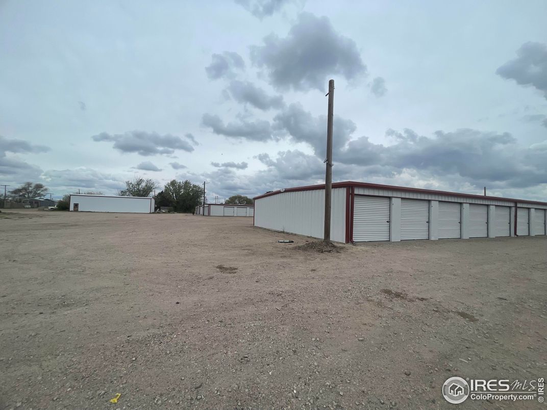 Backyard, Detached Garage, Exterior