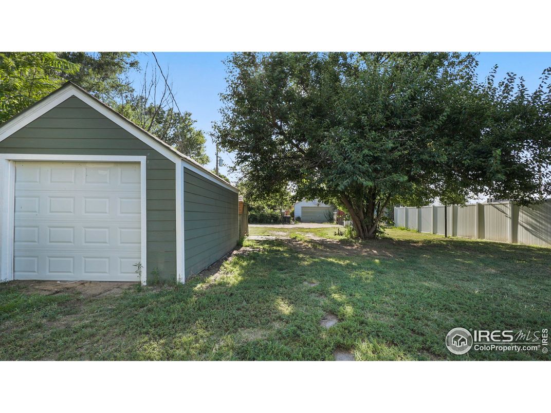 Backyard, Detached Garage, Exterior