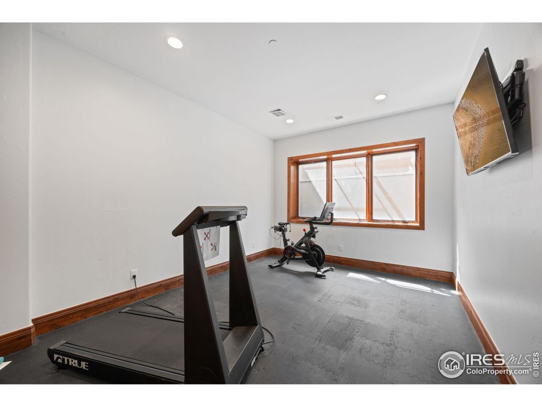 Fitness Equipment, Interior, Recessed Lighting