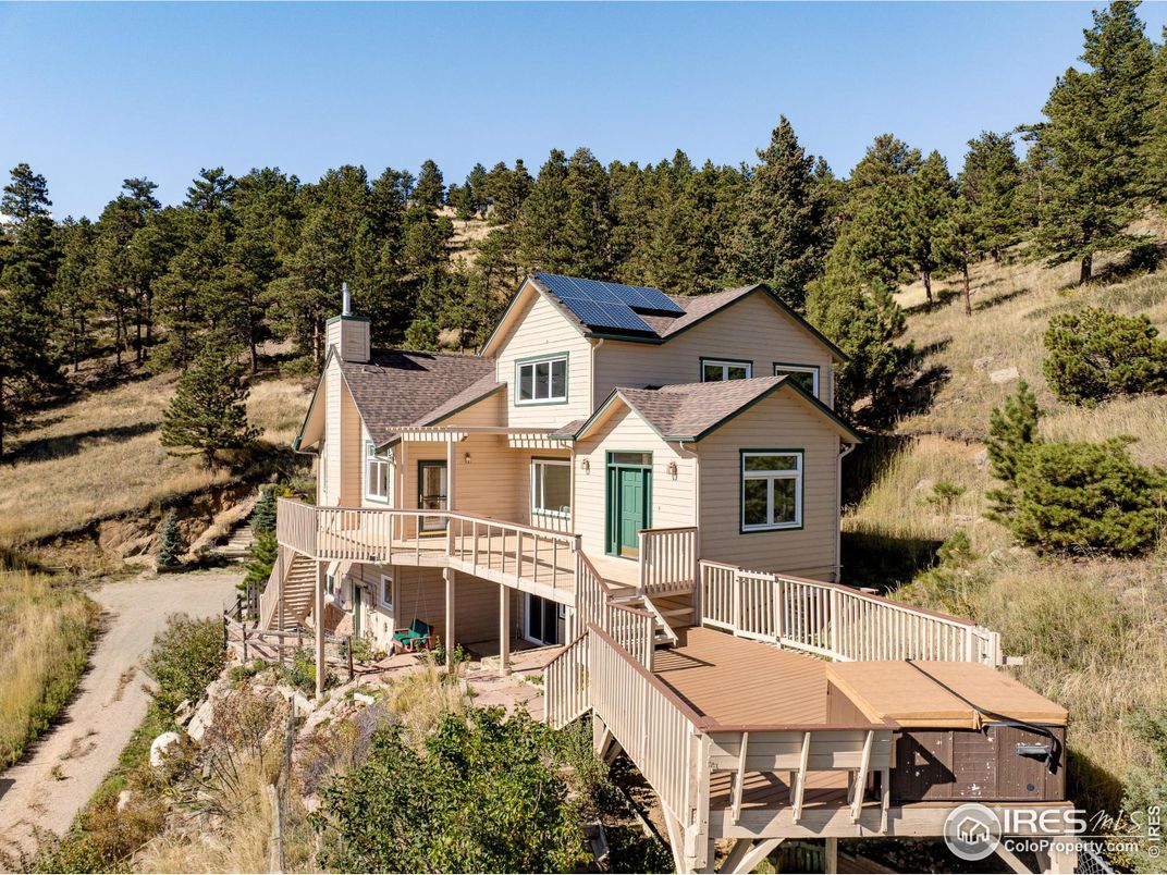Exterior, Hot Tub, Pool, Solar Panels