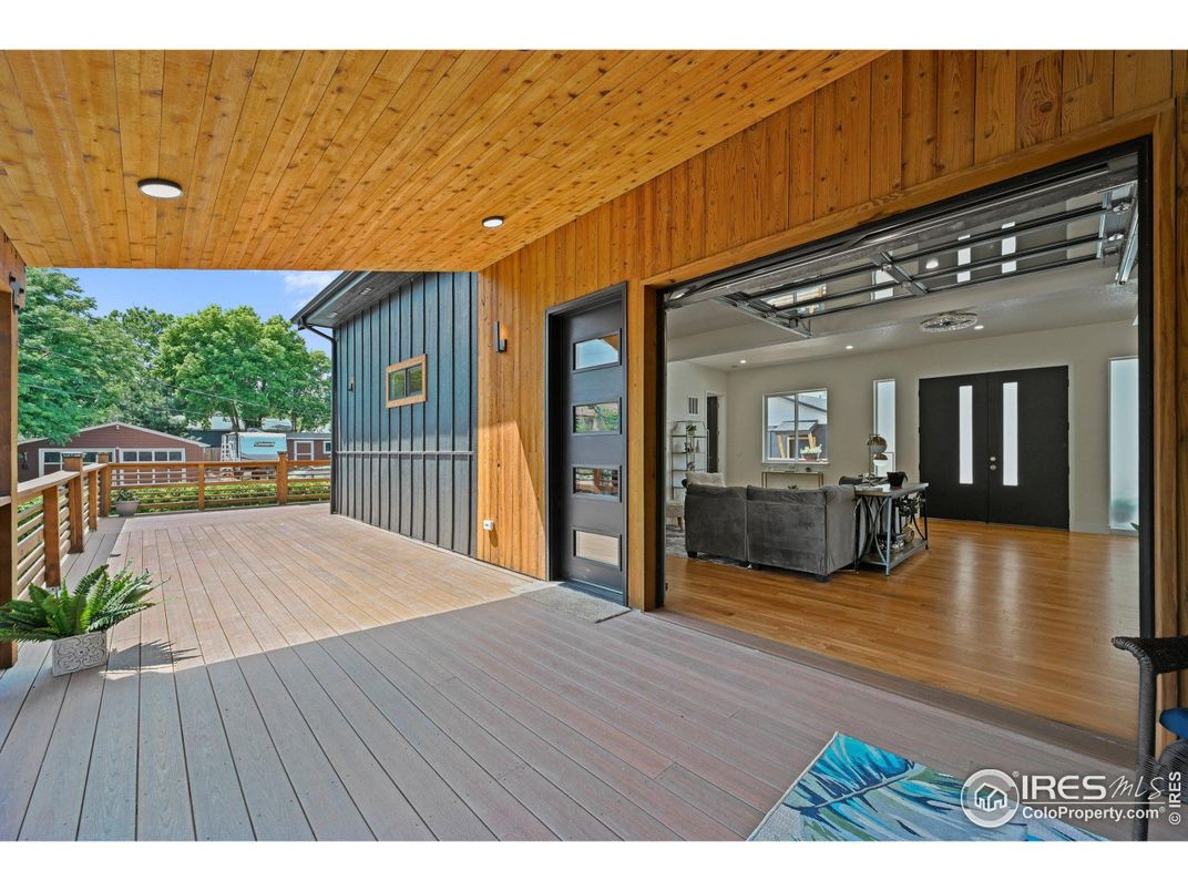 Exterior, Wood Texture Flooring