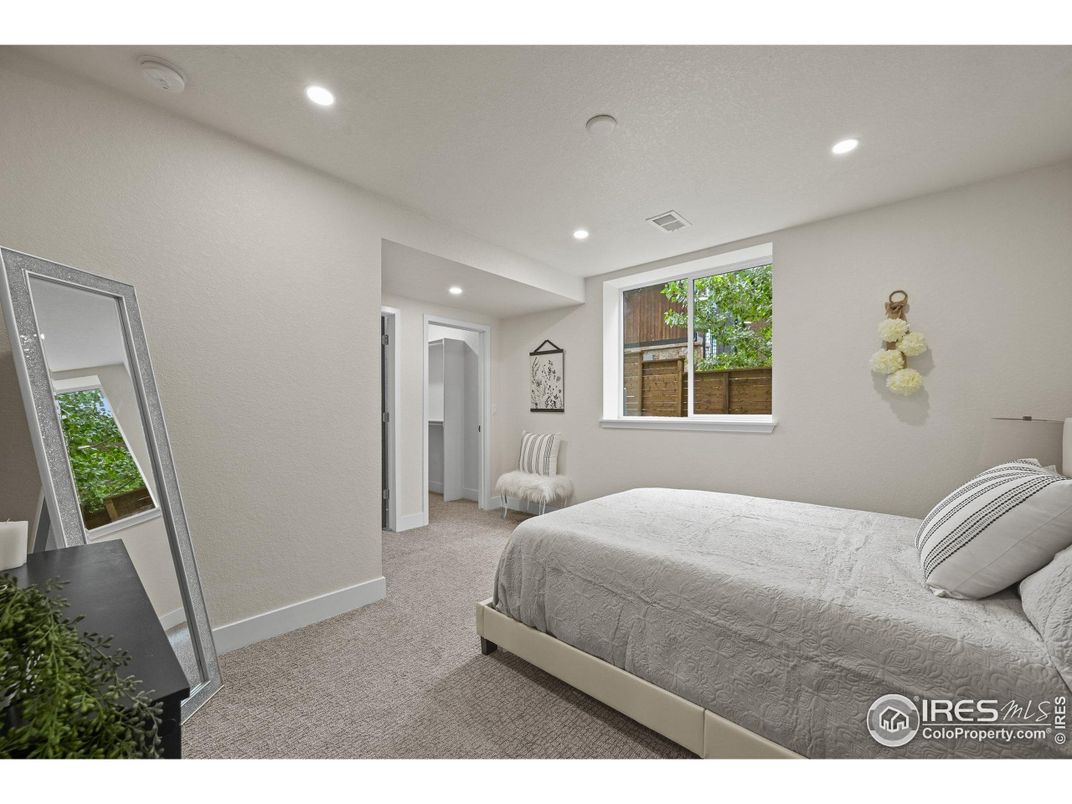 Bedroom, Interior, Recessed Lighting