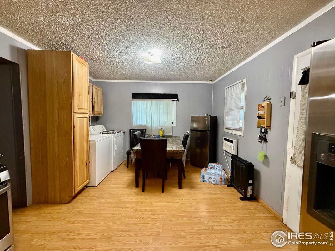 Dining room, Interior, Kitchen, Washer, Wood Texture Flooring