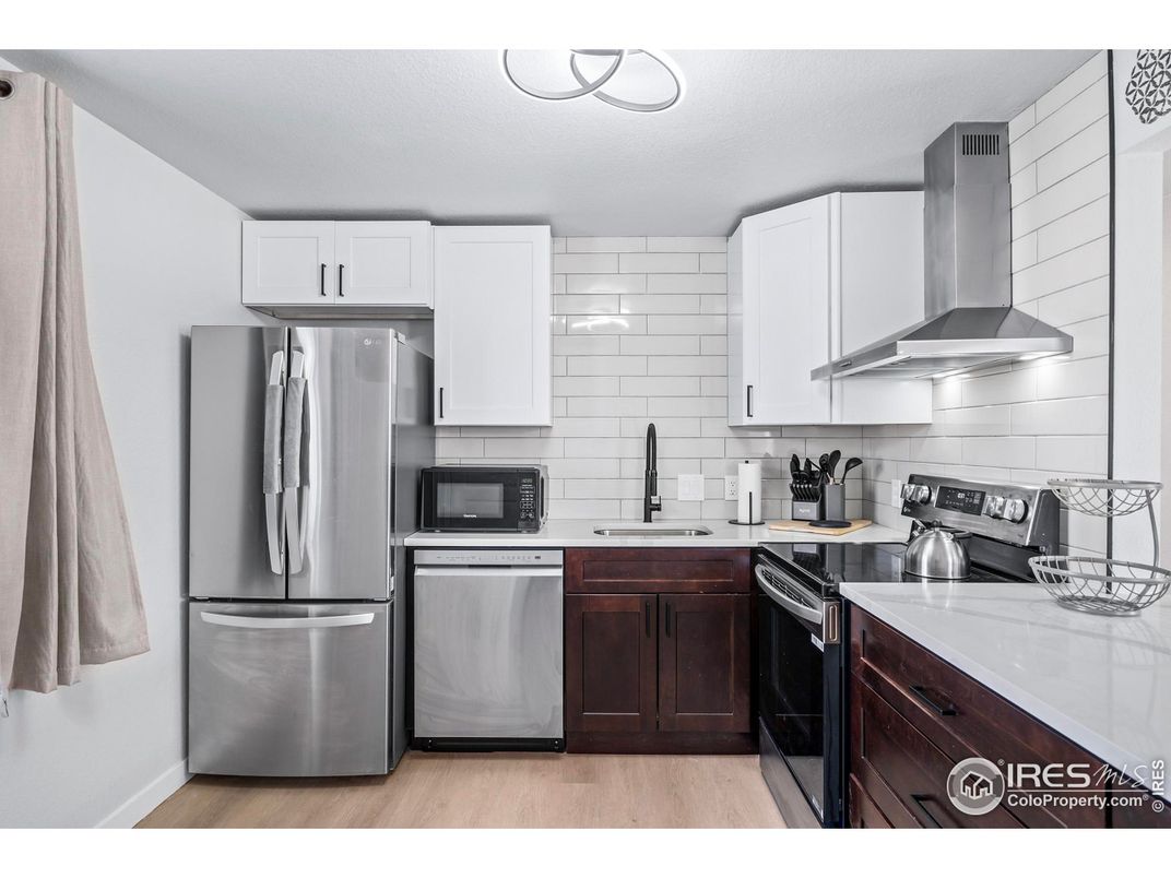 Interior, Kitchen, Stainless Steel Appliances, Wood Texture Flooring
