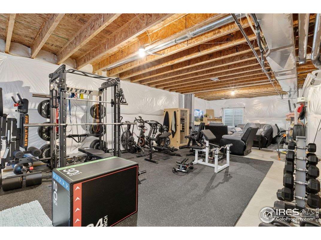 Fitness Equipment, Interior, Wooden Beams