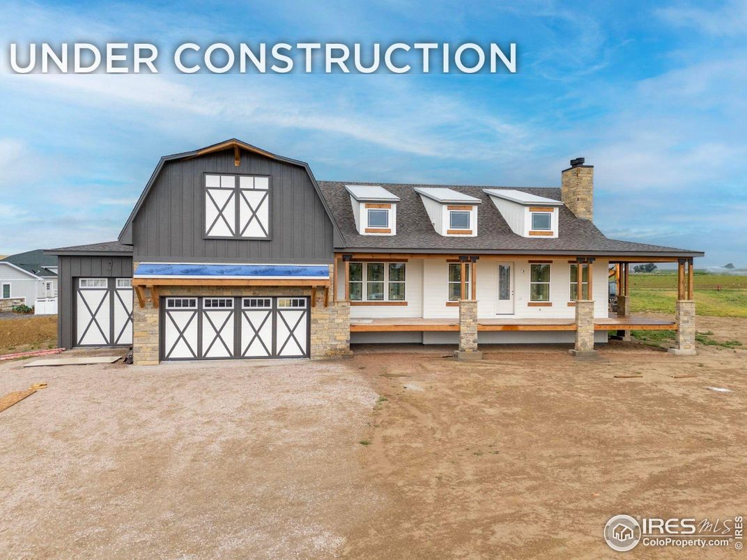 Attached, Exterior, Facade, Cape Cod