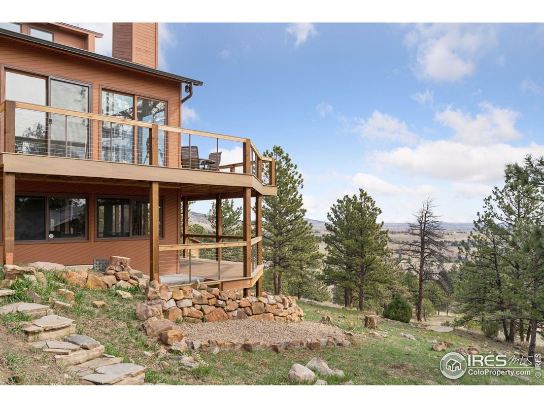 Backyard, Exterior, Facade, Modern
