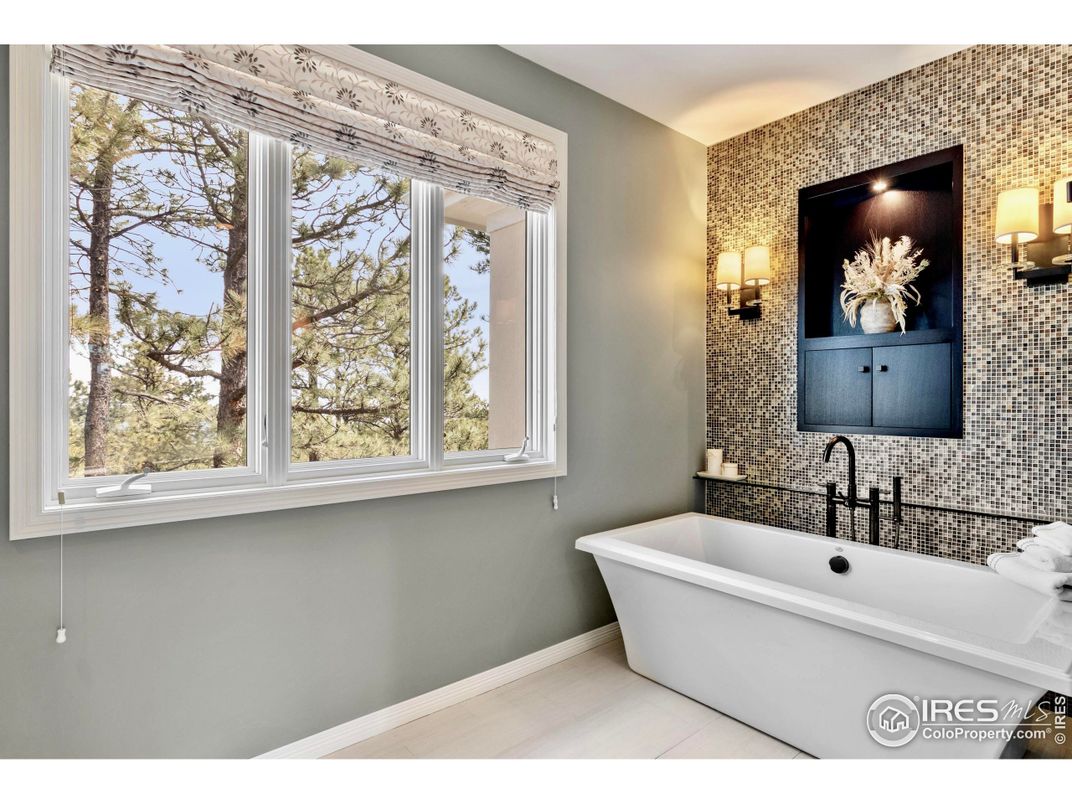 Bathroom, Free Standing Baths, Interior