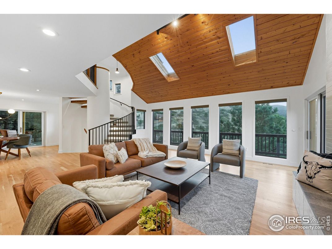 Dining room, Interior, Living room, Recessed Lighting, Wooden Ceilings, Wood Texture Flooring