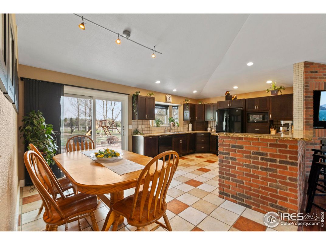 Dining room, Interior, Kitchen, Recessed Lighting