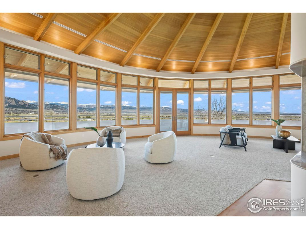 Interior, Living room, Sun Room, Water, Wooden Beams, Wooden Ceilings