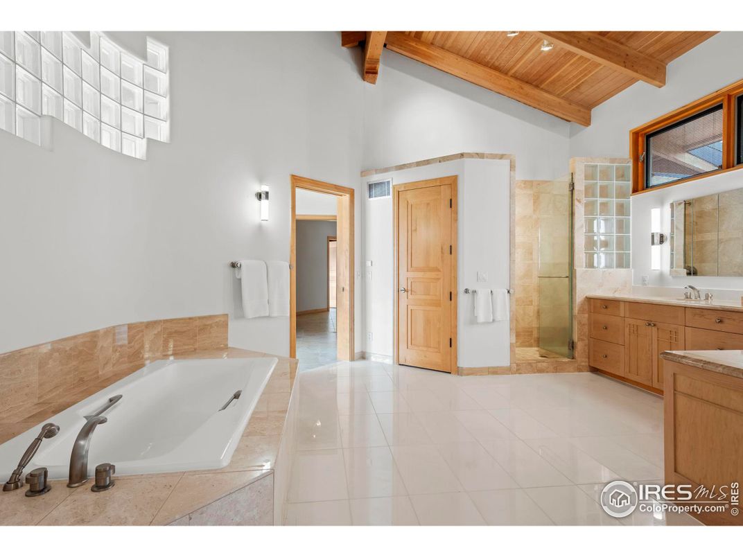 Bathroom, Interior, Recessed Lighting, Wooden Beams, Wooden Ceilings