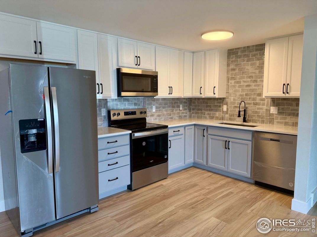 Interior, Kitchen, Stainless Steel Appliances, Wood Texture Flooring