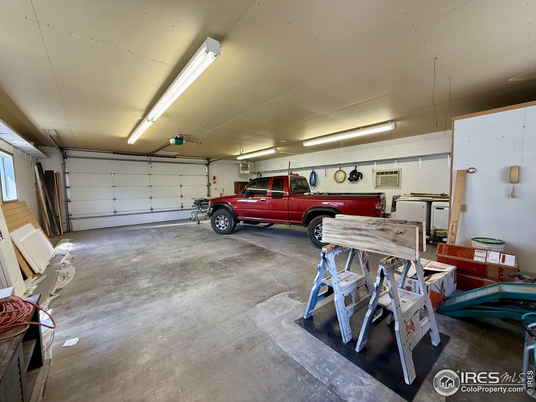 Garage, Interior