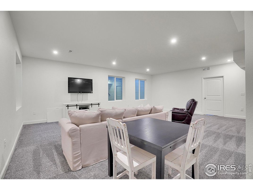 Dining room, Interior, Living room, Recessed Lighting