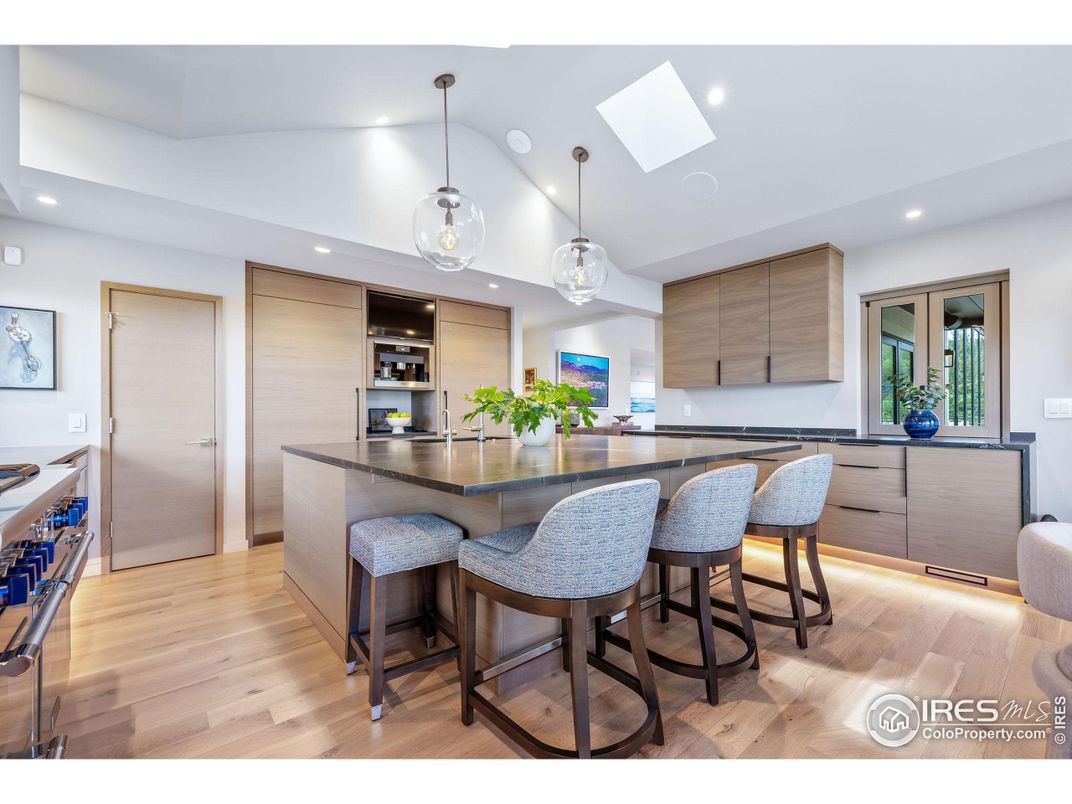 Interior, Pendant Lights, Recessed Lighting, Wood Texture Flooring