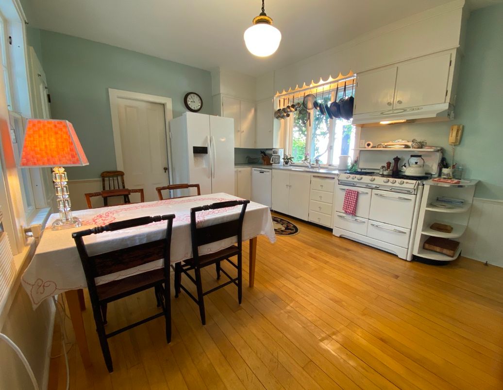 Interior, Kitchen, Pendant Lights, Wood Texture Flooring