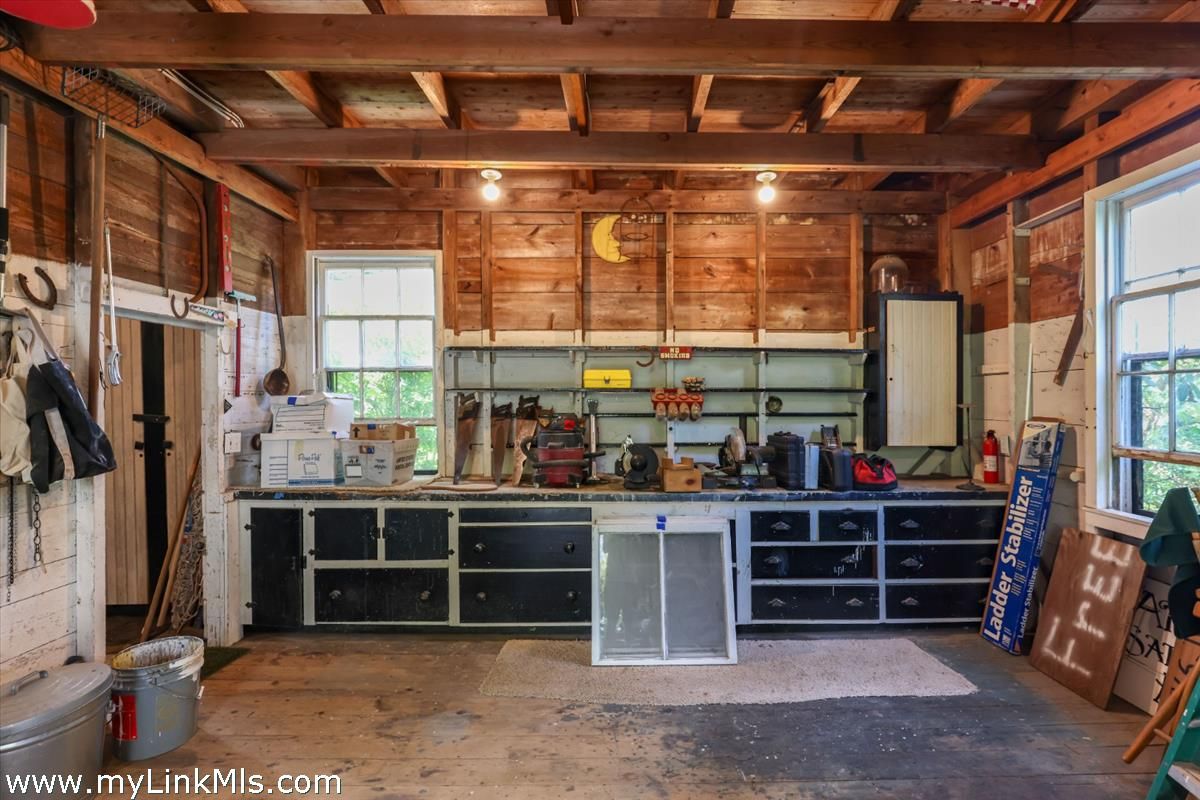Empty room, Interior, Wooden Beams, Wood Texture Flooring, Wooden Walls